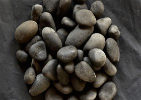 Nero Pebbles
