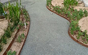 esin bound pebble flooring for gardens
