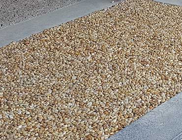 freeform-cast-in-situ-resinbound-pebble-exterior-flooring(2)_01042020120158.jpg